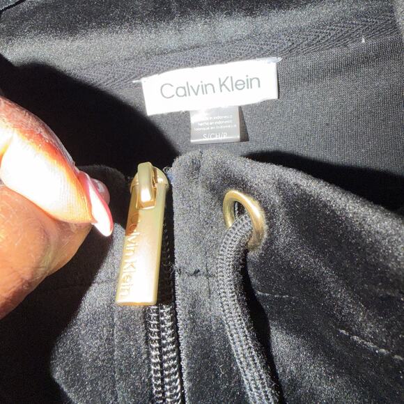 NWT CALVIN KLEIN $99 Velvet Jumpsuit Size S/M Black - Picture 9 of 9